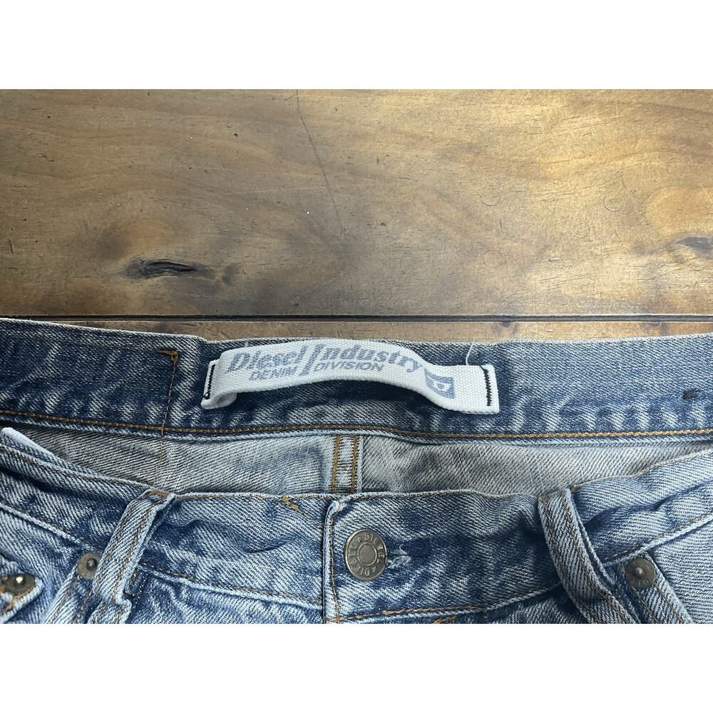 Diesel Men's Light to Medium Blue Straight Jeans - Picture 5 of 12